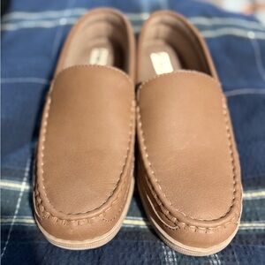 Elegant Brown Leather Loafers - Never worn